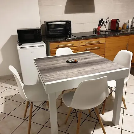 Chez Pat, Centre De Apartment